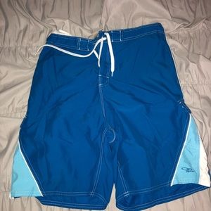 Men’s swimming trunks